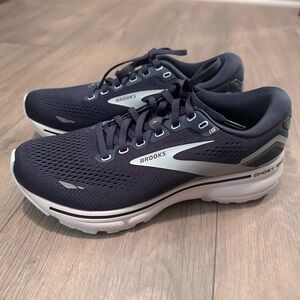 NEW Brooks Ghost 15 Women’s 8.5 Running Shoe